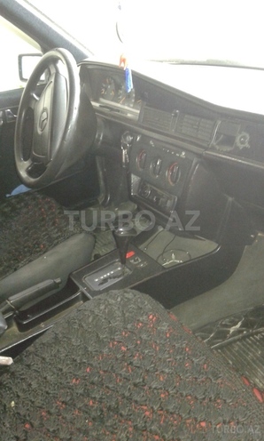 Mercedes 190 1992, 23,000 km - 0.2 l - Mingəçevir