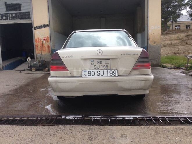 Mercedes C 230 1998, 223,587 km - 2.3 л - Naftalan