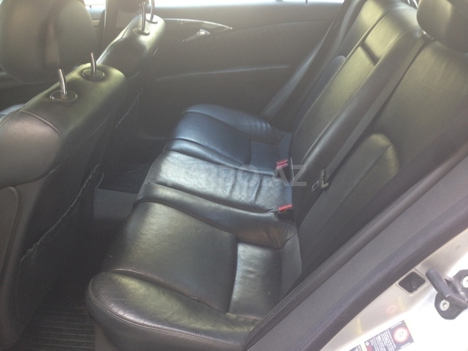 Mercedes E 320 2004, 310,000 km - 3.2 l - Bakı