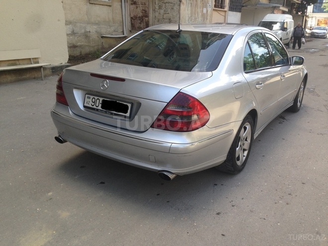 Mercedes E 320 2004, 310,000 km - 3.2 l - Bakı