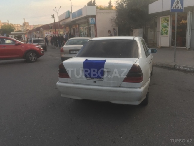 Mercedes C 230 1999, 266,400 km - 2.3 л - Bakı