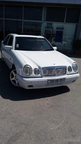 Mercedes E 240 1998, 235,000 km - 2.4 l - Bakı