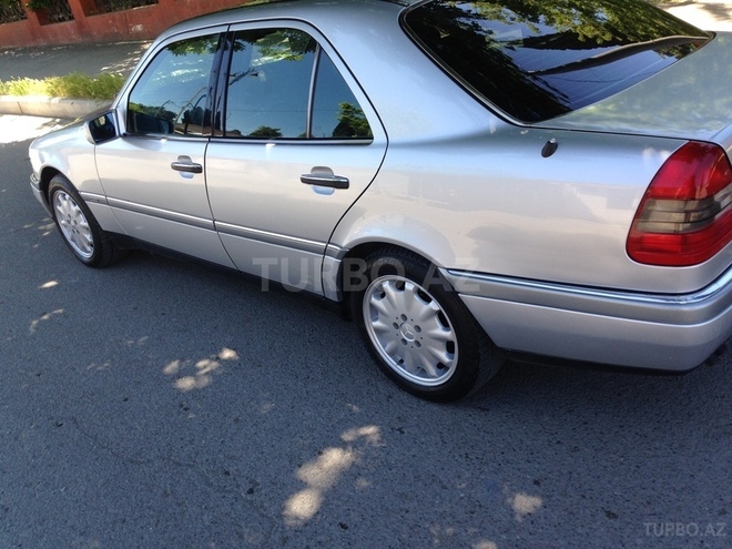 Mercedes C 220 1996, 230,000 km - 2.2 л - Gəncə