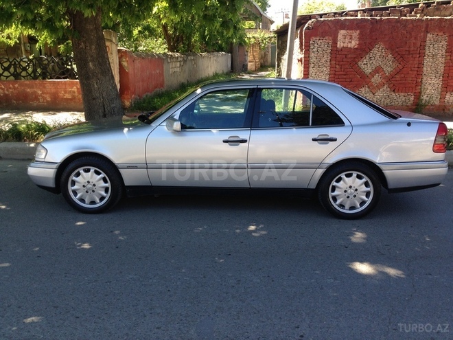 Mercedes C 220 1996, 230,000 km - 2.2 л - Gəncə