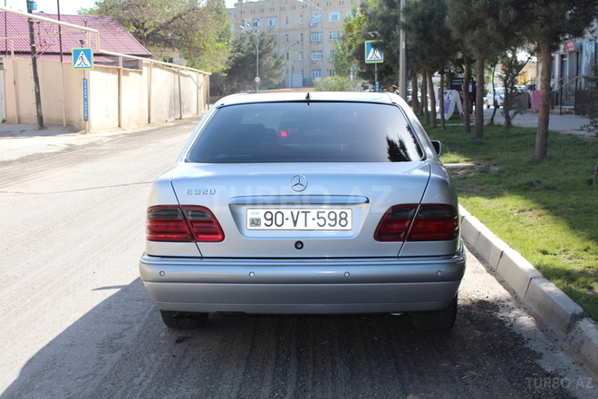 Mercedes E 320 1998, 390,000 km - 3.2 l - Bakı