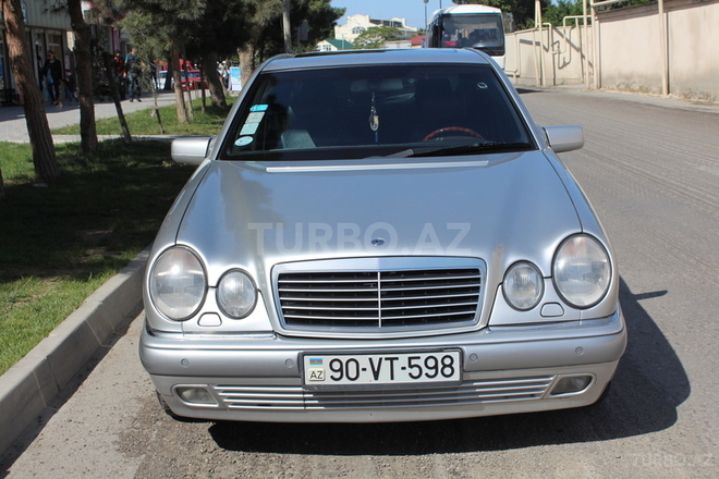 Mercedes E 320 1998, 390,000 km - 3.2 l - Bakı