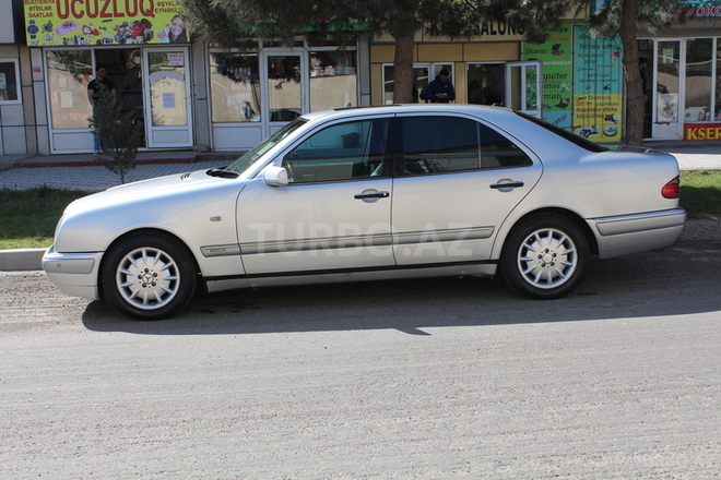 Mercedes E 320 1998, 390,000 km - 3.2 l - Bakı