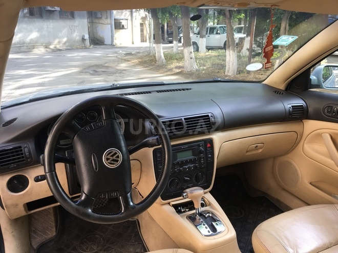Volkswagen Passat 2002, 170,000 km - 1.8 l - Sumqayıt