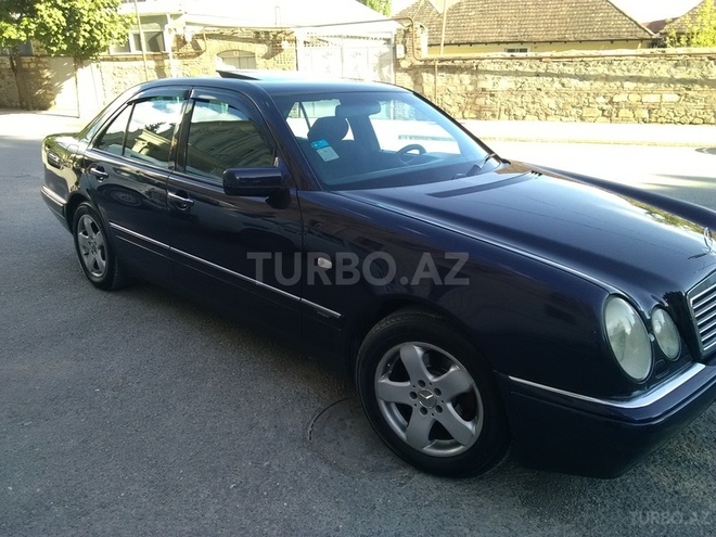 Mercedes E 240 1998, 241,915 km - 2.4 l - Şəki