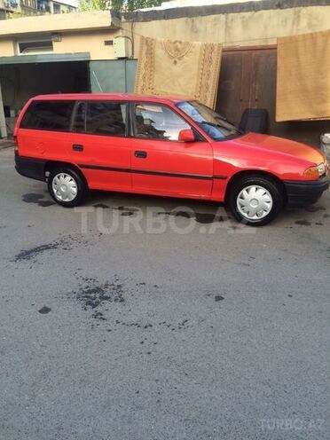 Opel Astra 1993, 75,000 km - 1.8 l - Bakı