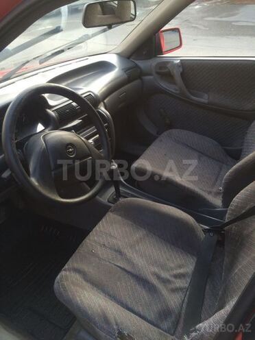 Opel Astra 1994, 200,000 km - 1.8 l - Bakı