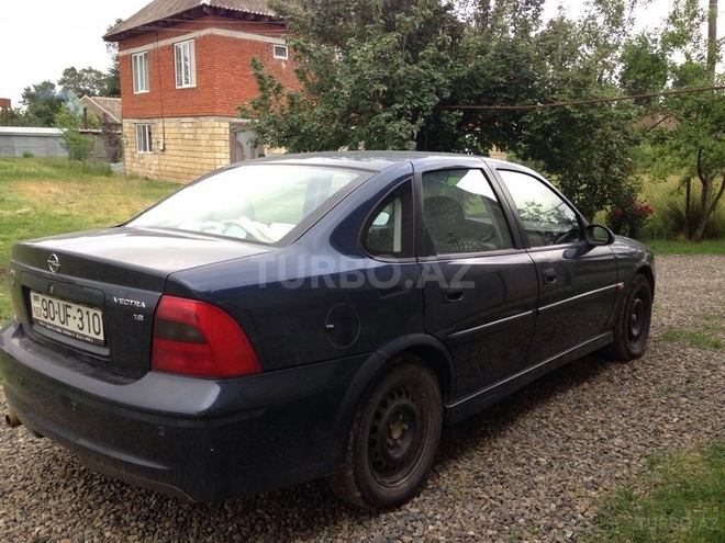 Opel Vectra 2001, 225,000 km - 1.8 l - Masallı
