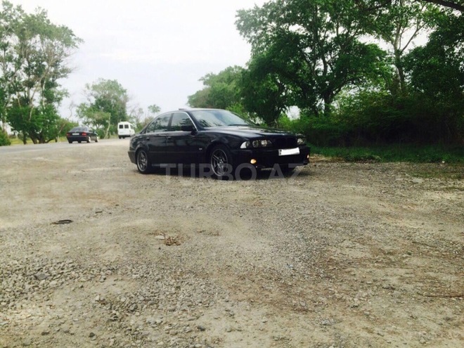 BMW 530 2001, 299,000 km - 3.0 л - Bakı