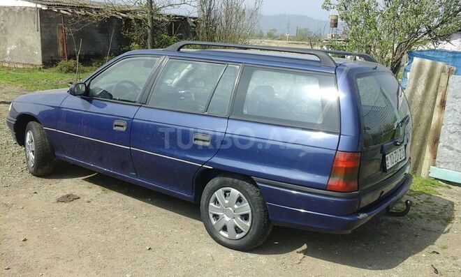 Opel Astra 1995, 225,520 km - 1.6 l - Lənkəran