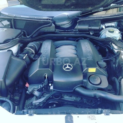 Mercedes E 320 2001, 200,000 km - 3.2 l - Bakı
