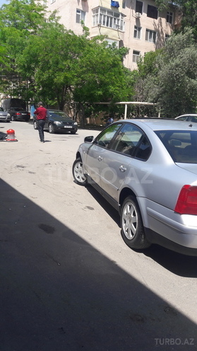 Volkswagen Passat 2000, 225,000 km - 1.8 l - Bakı