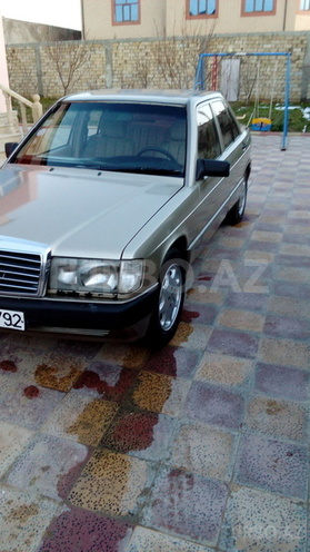 Mercedes 190 1991, 380,000 km - 2.0 l - Sumqayıt