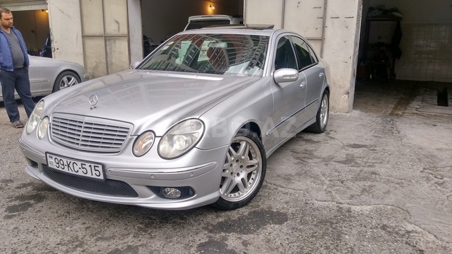 Mercedes E 320 2002, 183,000 km - 3.2 l - Bakı