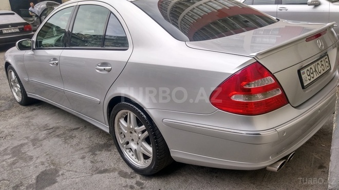 Mercedes E 320 2002, 183,000 km - 3.2 l - Bakı