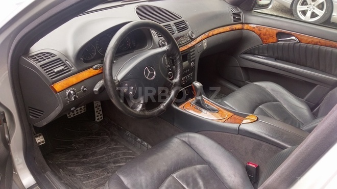 Mercedes E 320 2002, 183,000 km - 3.2 l - Bakı