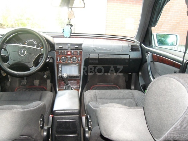 Mercedes C 240 1999, 300,000 km - 2.4 л - Bakı