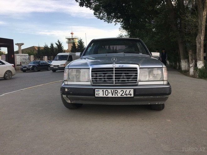 Mercedes E 200 1992, 243,000 km - 2.0 л - Sumqayıt
