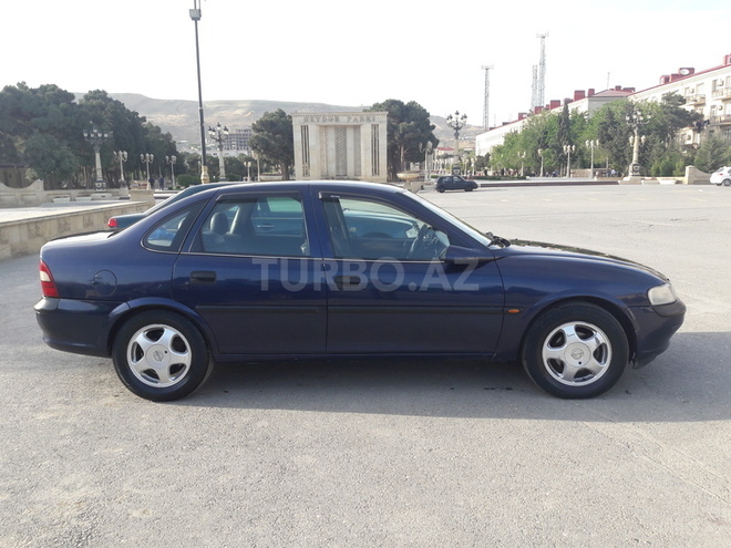 Opel Vectra 1998, 270,000 km - 1.8 l - Bakı