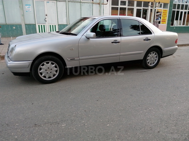 Mercedes E 240 1998, 189,000 km - 2.4 l - Xırdalan