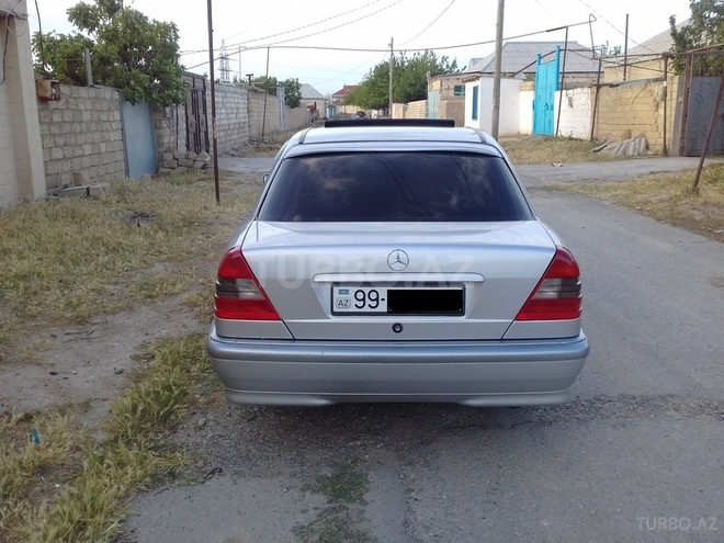 Mercedes C 200 2000, 122,546 km - 2.0 л - Sumqayıt