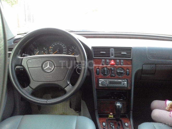 Mercedes C 200 2000, 122,546 km - 2.0 л - Sumqayıt