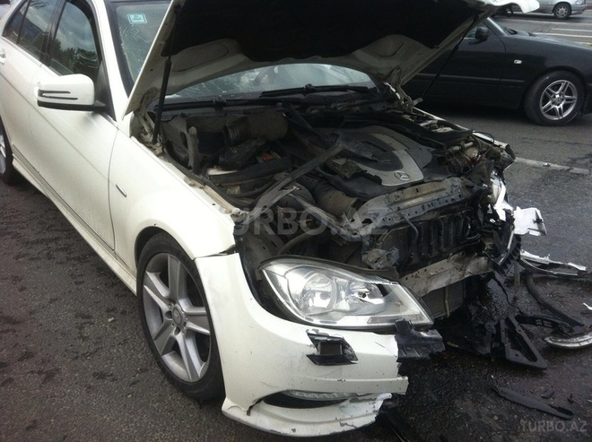 Mercedes C 300 2009, 125,000 km - 3.0 л - Bakı