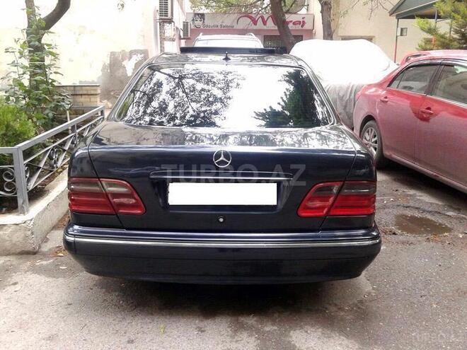 Mercedes E 220 2000, 270,000 km - 2.2 l - Bakı