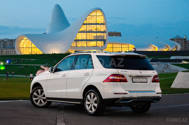 Mercedes ML 350 2014, 21,000 km - 3.5 l - Bakı