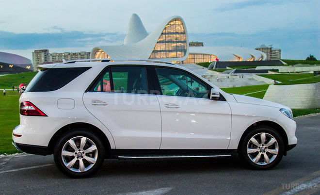 Mercedes ML 350 2014, 21,000 km - 3.5 l - Bakı