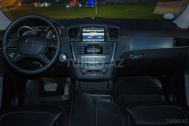 Mercedes ML 350 2014, 21,000 km - 3.5 l - Bakı