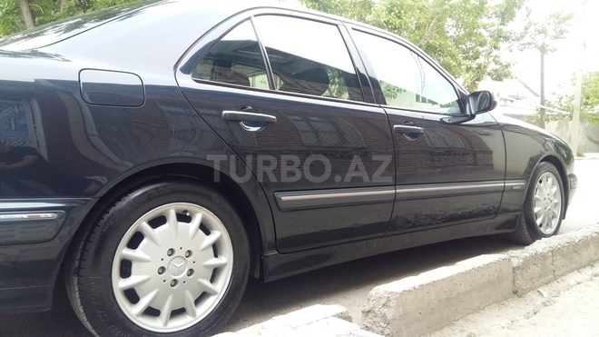 Mercedes E 240 1999, 150,000 km - 2.4 l - Gəncə