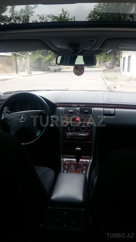 Mercedes E 240 1999, 150,000 km - 2.4 l - Gəncə