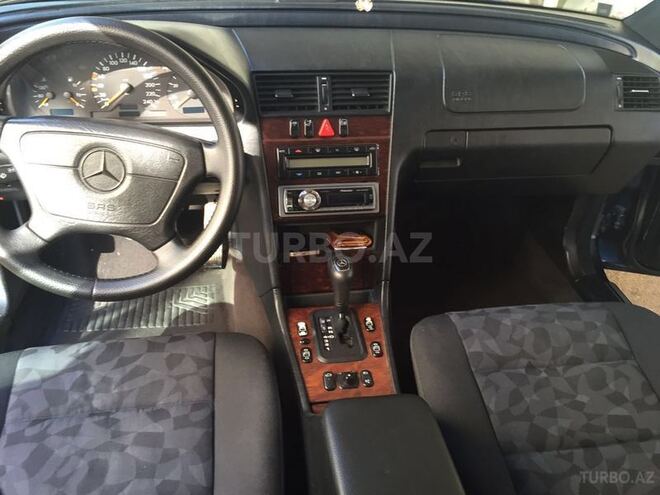 Mercedes C 200 1997, 300,000 km - 2.0 l - Qazax