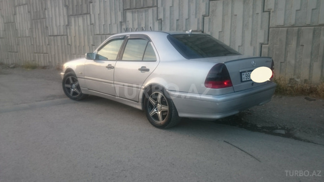 Mercedes C 220 2000, 320,000 km - 2.2 l - Bakı