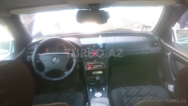 Mercedes C 220 2000, 320,000 km - 2.2 l - Bakı