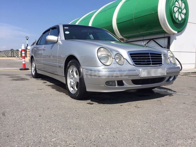 Mercedes E 240 2000, 285,000 km - 2.4 l - Bakı