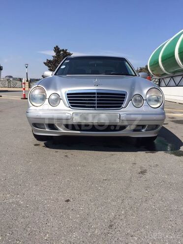 Mercedes E 240 2000, 285,000 km - 2.4 l - Bakı