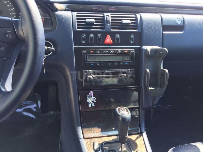 Mercedes E 240 2000, 285,000 km - 2.4 l - Bakı