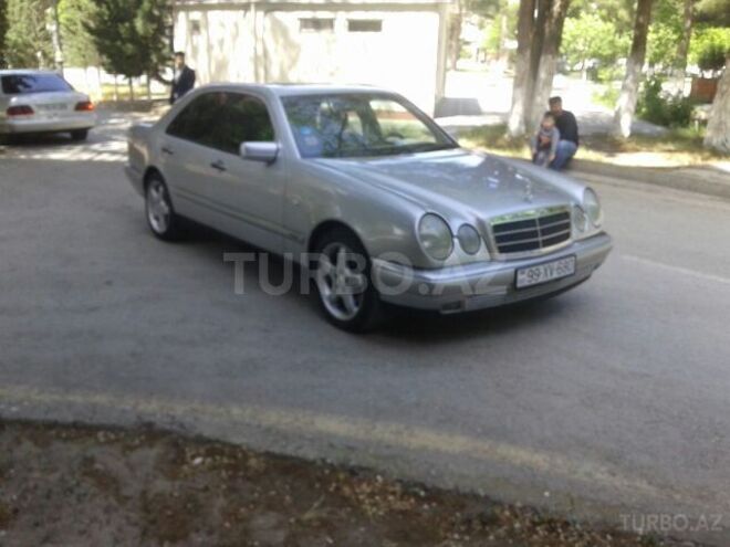 Mercedes E 240 1998, 327,000 km - 2.4 l - Sumqayıt