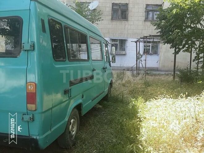 Mercedes  1991, 425,638 km - 2.8 l - Bakı