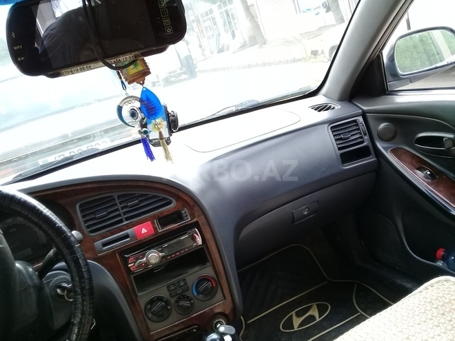 Hyundai Elantra 2002, 558,000 km - 1.6 l - Neftçala