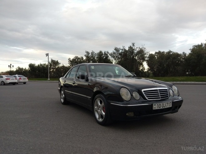 Mercedes E 240 2001, 267,000 km - 2.6 l - Bakı
