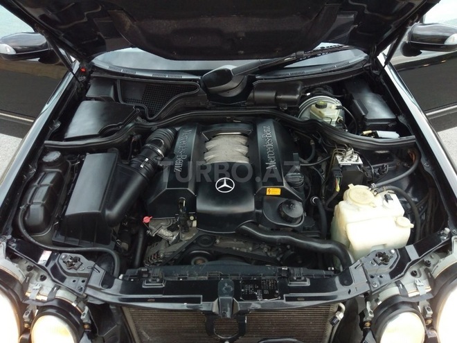 Mercedes E 240 2001, 267,000 km - 2.6 l - Bakı