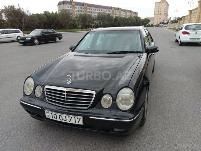 Mercedes E 240 2001, 267,000 km - 2.6 l - Bakı