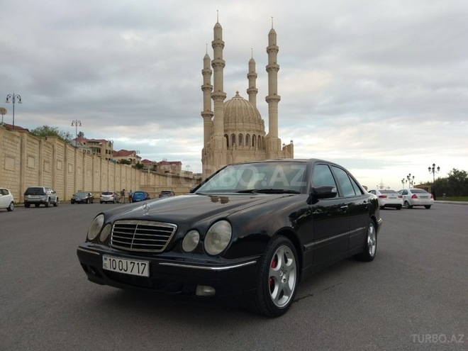 Mercedes E 240 2001, 267,000 km - 2.6 l - Bakı